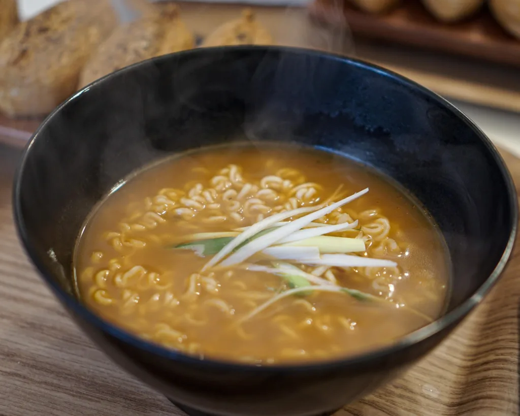 image of instant noodles